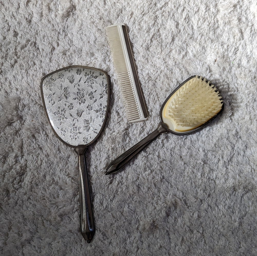 Silver plated vanity set